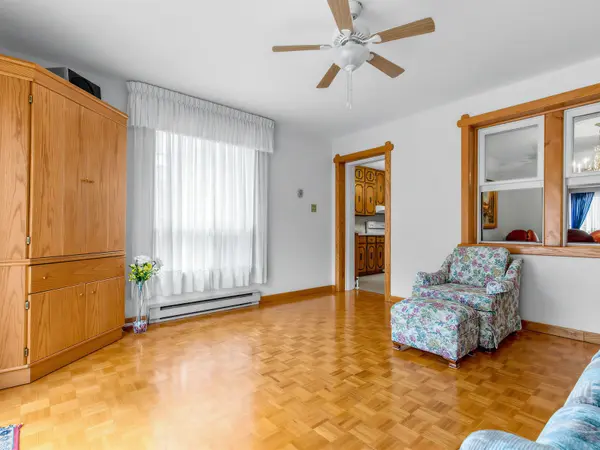 136 Cranbrooke AVE, Toronto C04, ON M5M 1M5