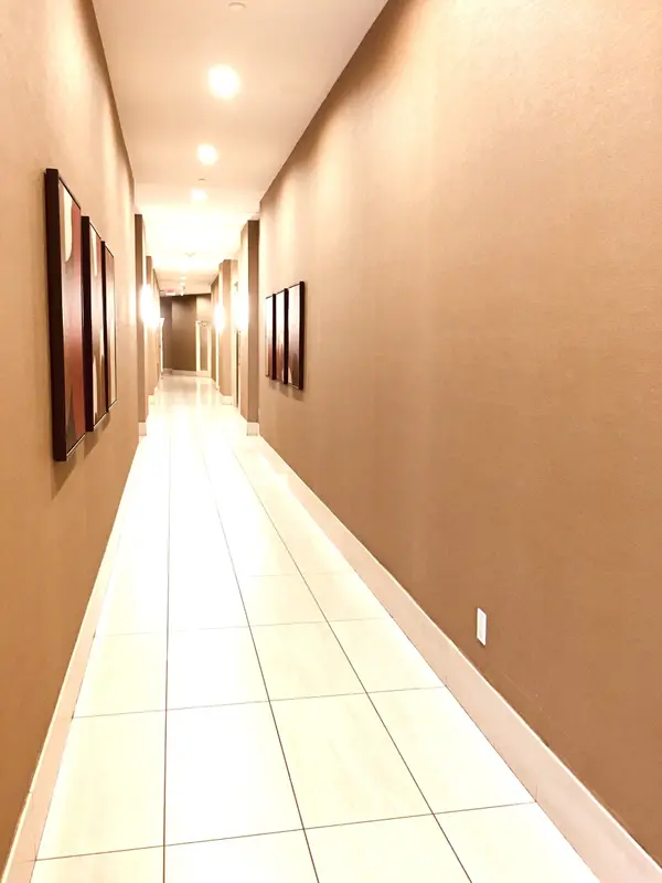 275 Yorkland RD #1707, Toronto C15, ON M2J 0B4