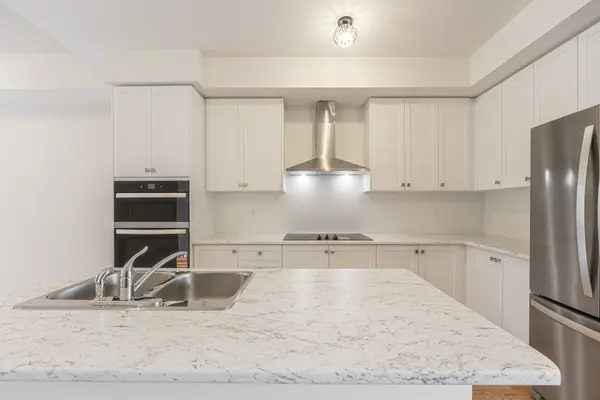 2926 Peter Matthews DR, Pickering, ON L1V 2P8