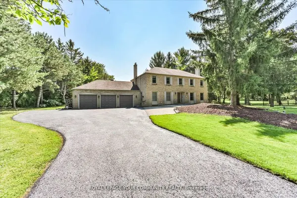 7 Skyview LN, Aurora, ON L4G 6W5