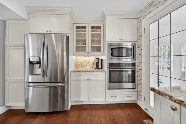 15 Rodney ST, Barrie, ON L4M 4B5