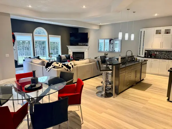 5165 PINERIDGE DR, Milton, ON L7J 2L7