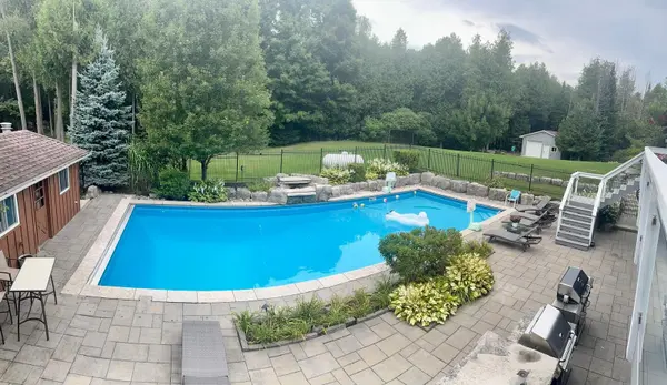 5165 PINERIDGE DR, Milton, ON L7J 2L7