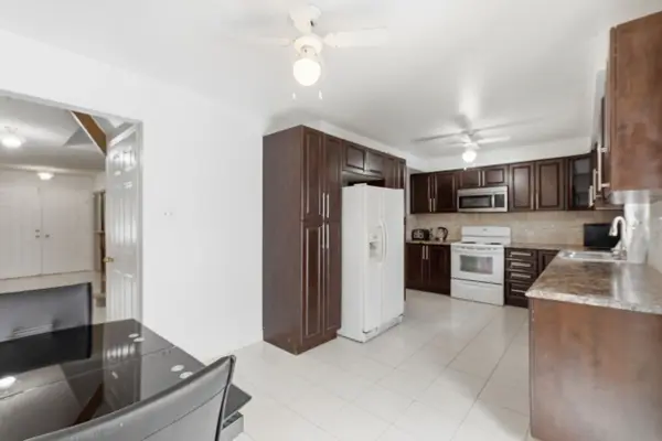 162 Major William Sharpe DR, Brampton, ON L6X 4C3