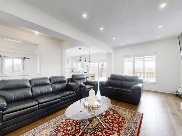 6786 Kazoo CT, Mississauga, ON L5W 1T4