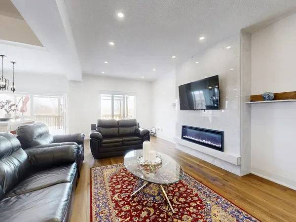 6786 Kazoo CT, Mississauga, ON L5W 1T4