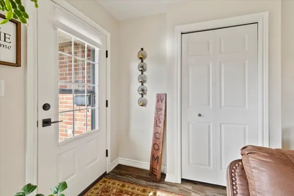 219 16th Avenue CRES, Hanover, ON N4N 3V3