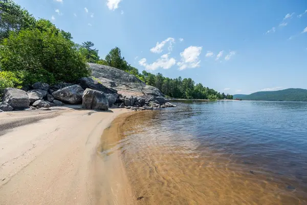 581 Rocky Point LN, Deep River, ON K0J 1P0