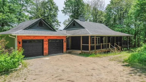 1420 Limberlost RD, Lake Of Bays, ON P1H 2J6