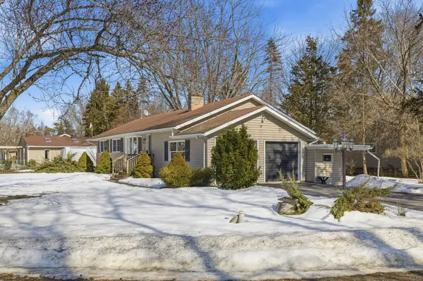 4 Wayne CRES, Quinte West, ON K0K 1L0