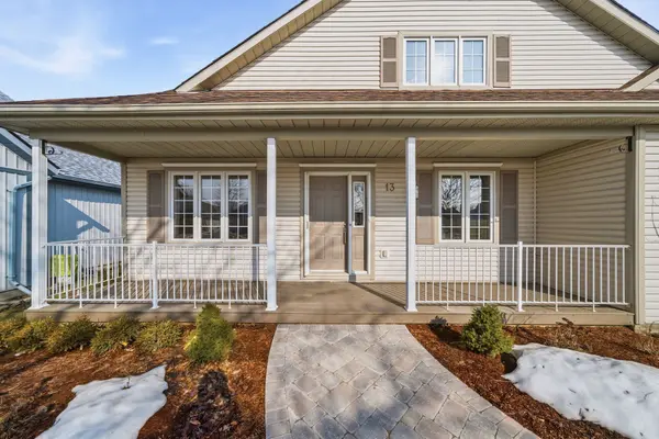 13 Nesbitt DR, Brighton, ON K0K 1H0