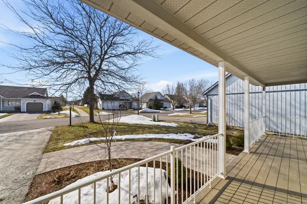 13 Nesbitt DR, Brighton, ON K0K 1H0