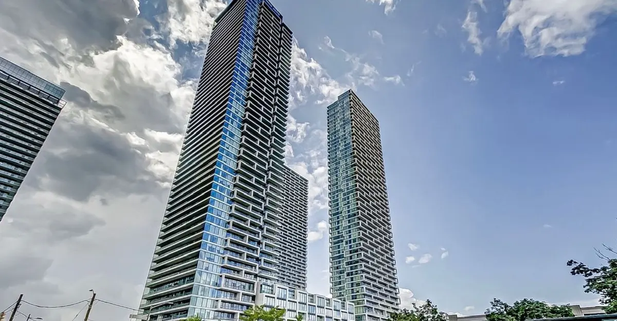 950 Portage Pkwy #3205, Vaughan, ON L4K 0J7