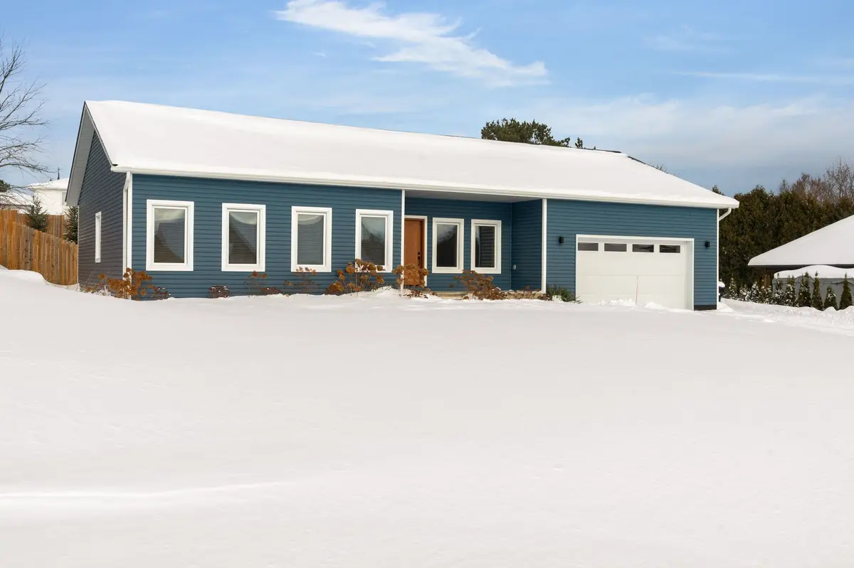 24 Rue Helene N/A, Tiny, ON L9M 0H1