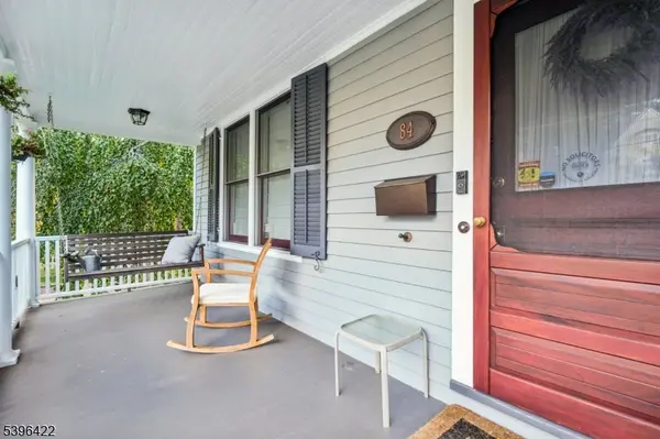 84 Cedar St, Millburn Twp., NJ 07041