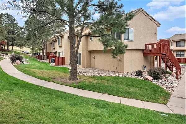 2044 Bristlecone DR, Colorado Springs, CO 80919