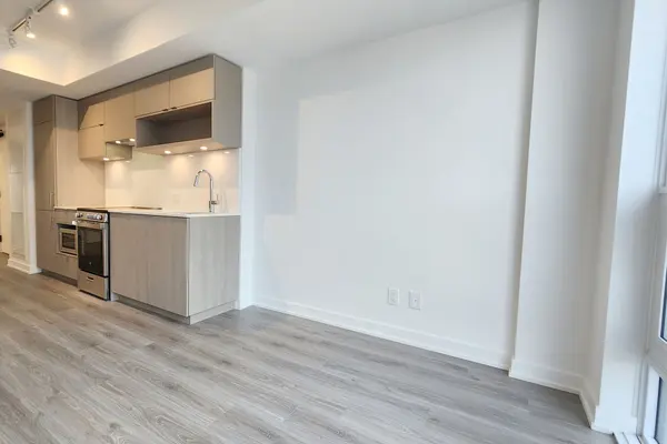 100 Queen ST E #815, Toronto C08, ON M5C 0B5