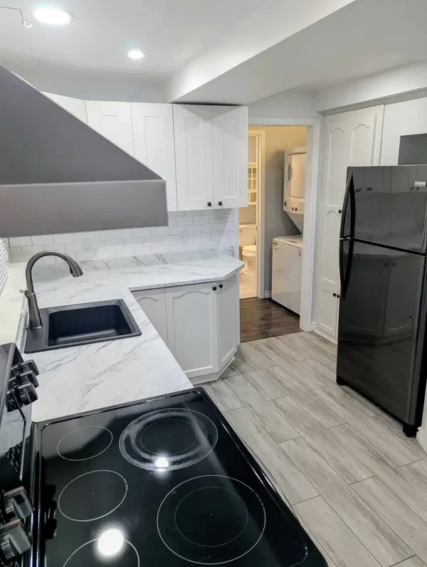 3 Dale Park DR #Bsmt, Clarington, ON L1E 1H2