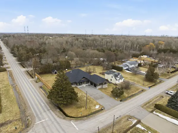 2939 Rundle RD, Clarington, ON L1C 6Y6