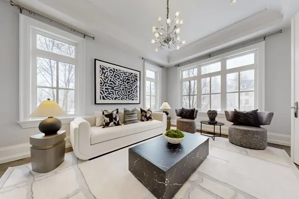 15 Davina CIR, Aurora, ON L4G 0M2