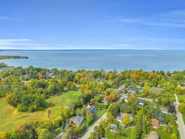 36 Marie ST, Georgina, ON L0E 1L0