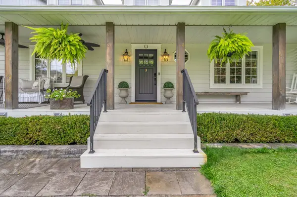 36 Marie ST, Georgina, ON L0E 1L0