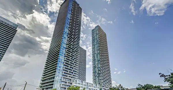 950 Portage Pkwy #3205, Vaughan, ON L4K 0J7