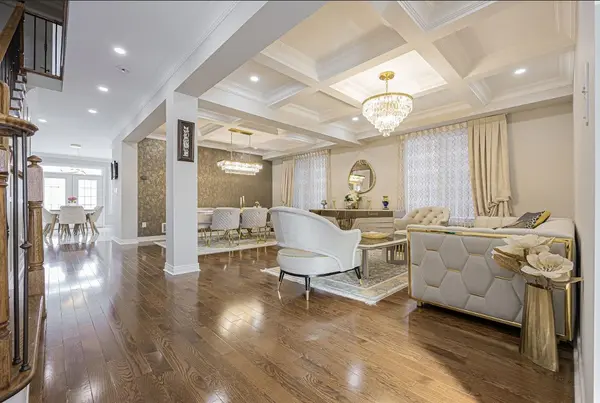 48 Tonner CRES, Aurora, ON L4G 0G6