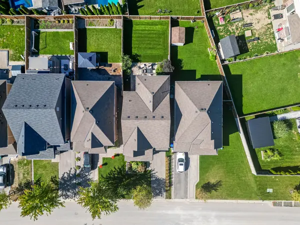 90 Martin TRL, New Tecumseth, ON L0G 1W0