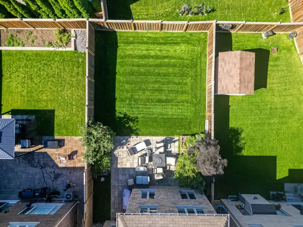 90 Martin TRL, New Tecumseth, ON L0G 1W0