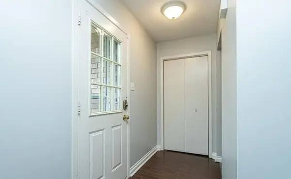 33 B Grove ST E #main floor, Barrie, ON L4M 2N8