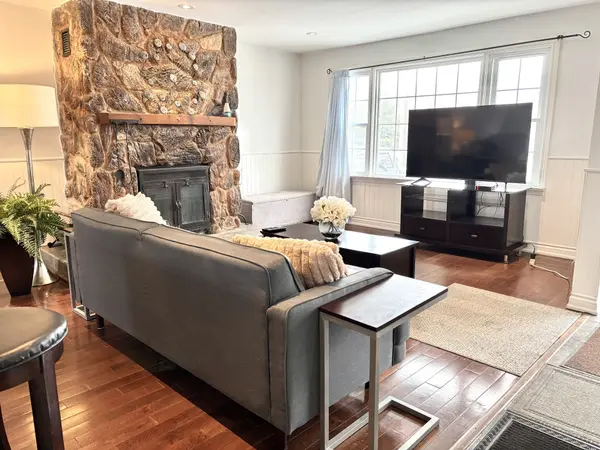 2958 KING ST, Caledon, ON L7C 0R3