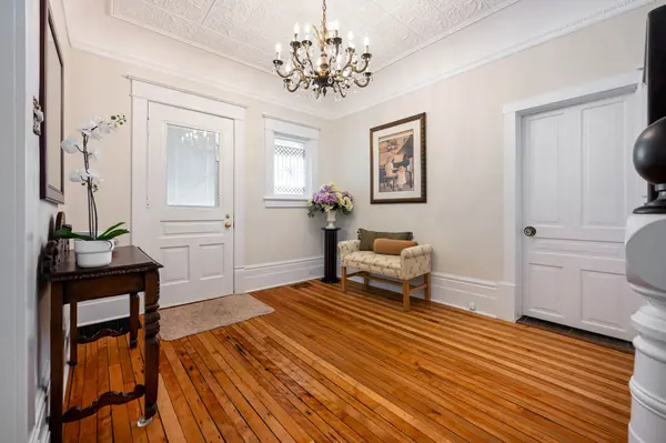 24 Faulkner ST, Orangeville, ON L9W 2G6