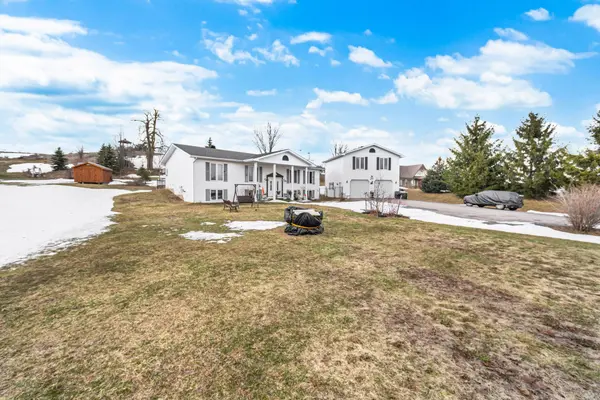 21 Barbour DR, Erin, ON N0B 1Z0