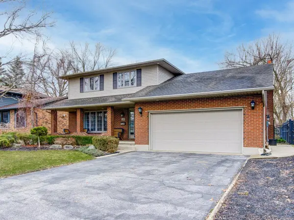 24 Van Norman DR, Tillsonburg, ON N4G 4S2