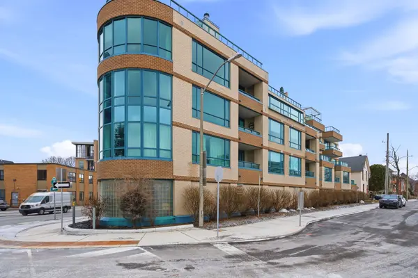 10 Main ST #207, Glebe - Ottawa East And Area, ON K1S 1M9