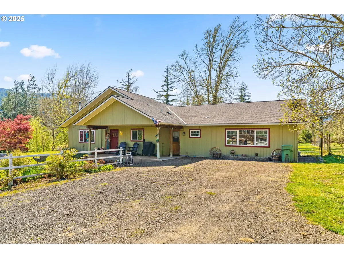 72956 LONDON RD, Cottage Grove, OR 97424