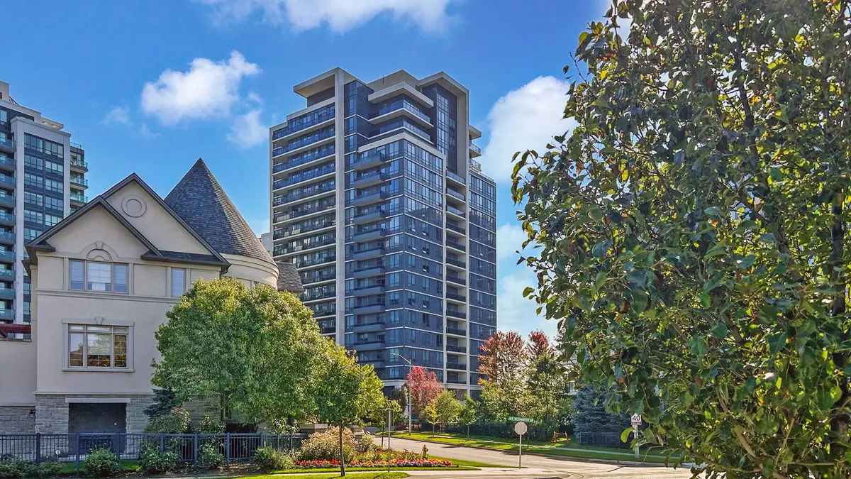 75 North Park RD S #307, Vaughan, ON L4J 0H8