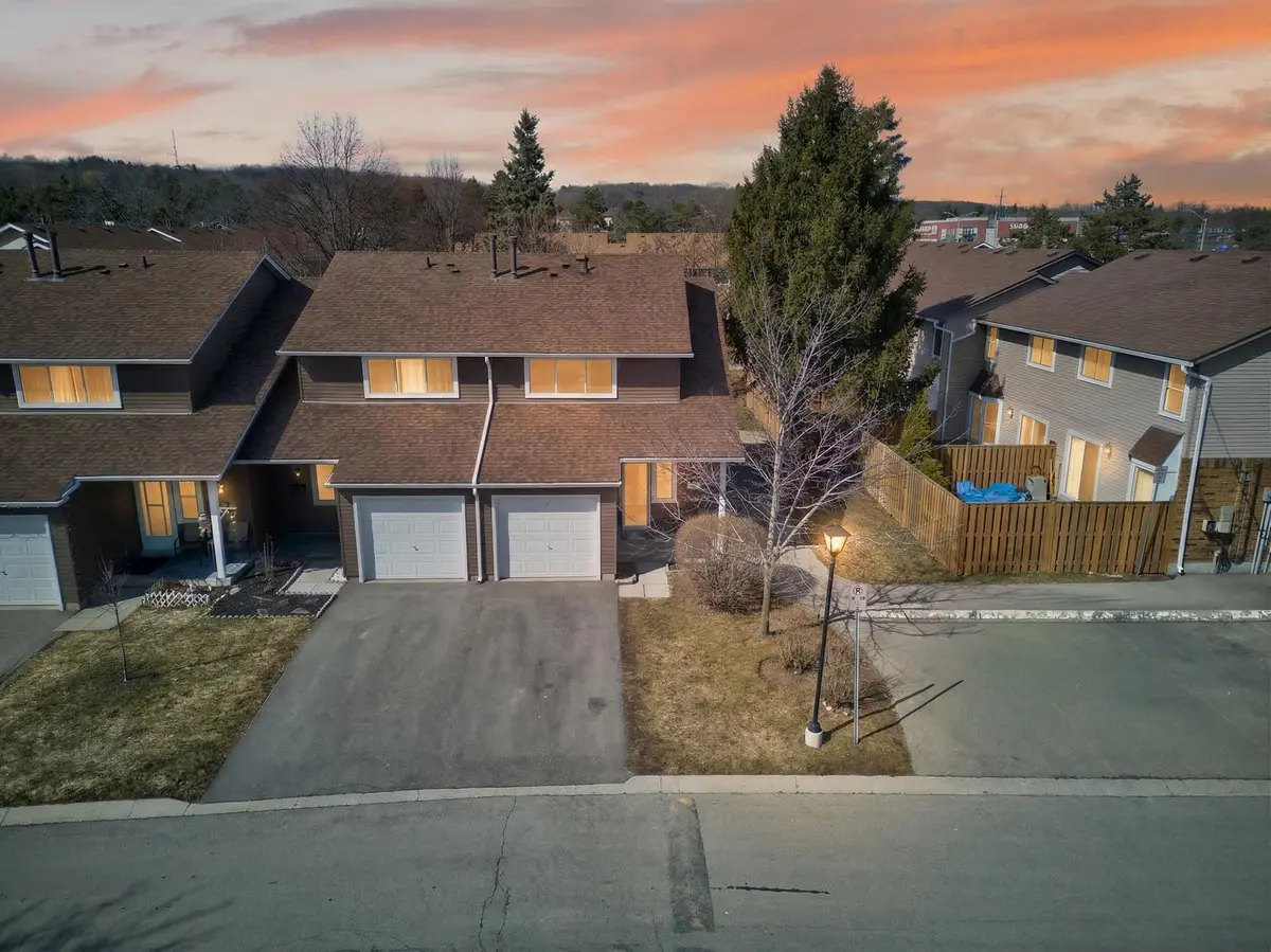 2185 Fairchild BLVD #51, Burlington, ON L7P 3P6