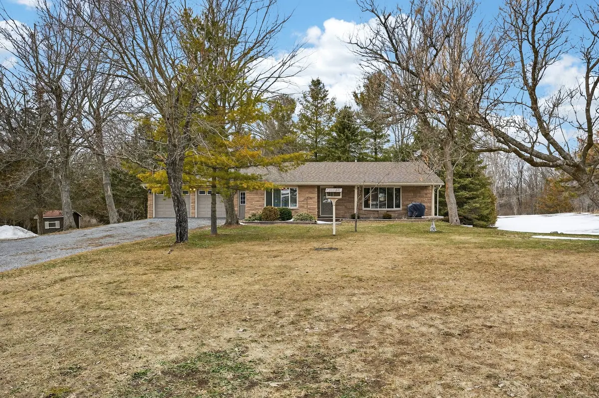 331 Salmon River RD, Greater Napanee, ON K0K 2W0