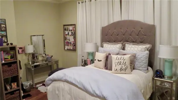 2800 Sandage Avenue #203, Fort Worth, TX 76109