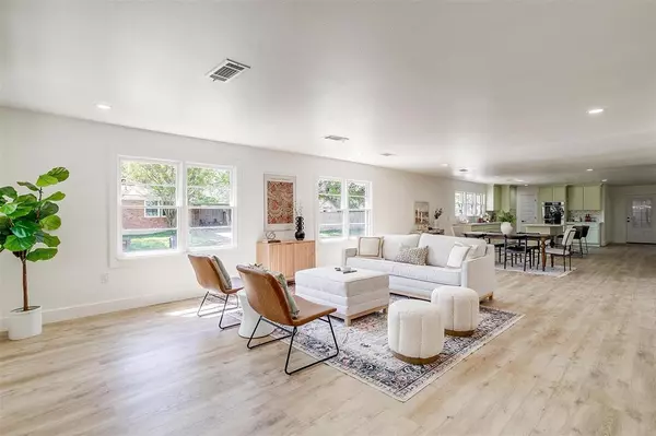 5440 Fursman Avenue, Fort Worth, TX 76114