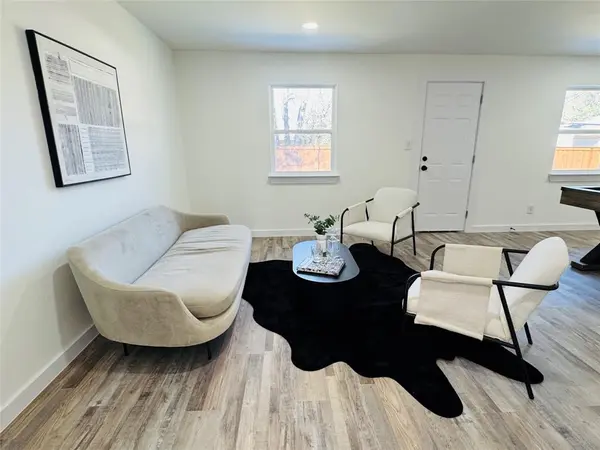 6329 E Lovers Lane, Dallas, TX 75214