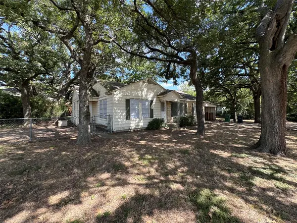 800 Audra Lane, Denton, TX 76209