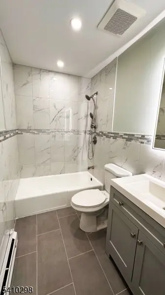 12 Sipp Ave, Clifton City, NJ 07013