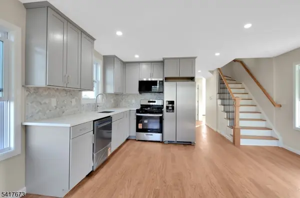 24 John St, Helmetta Boro, NJ 08828