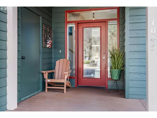 1045 GOLDEN PHEASANT DR, Redmond, OR 97756