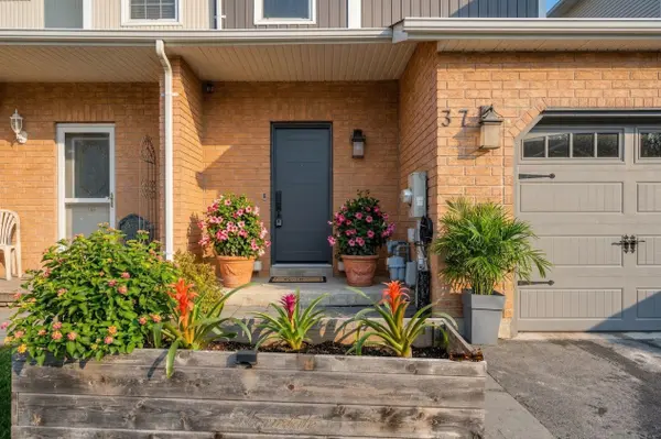 37 Wrendale CRES, Georgina, ON L4P 4C4
