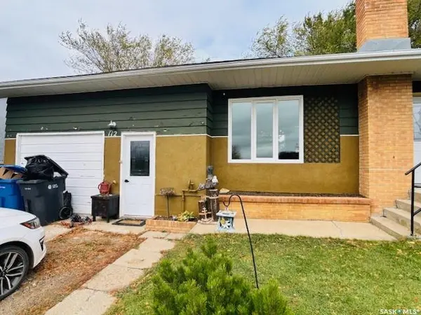 112 Fraser AVENUE, Oxbow, SK S0C 2B0