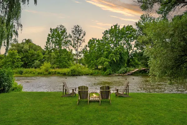 7736 Churchville RD, Brampton, ON L6Y 0H5